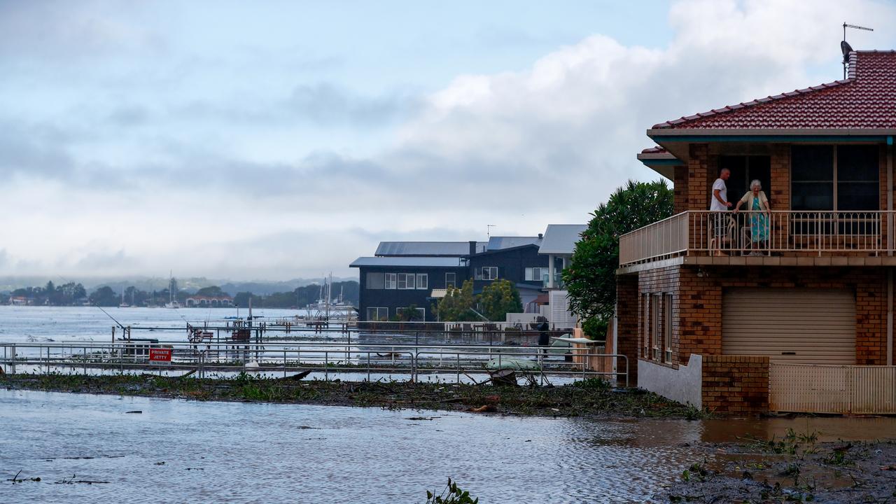 Pictures: Ballina Inundated With Floodwater After Evacuation Order ...