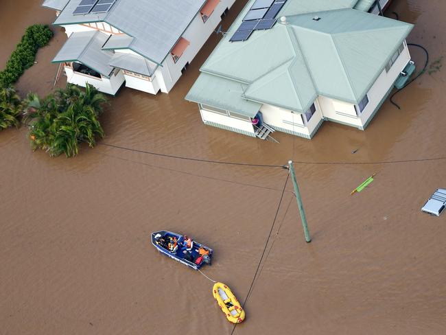 Cyclone Debbie: Floods In NSW And Queensland Claim More Lives | The ...