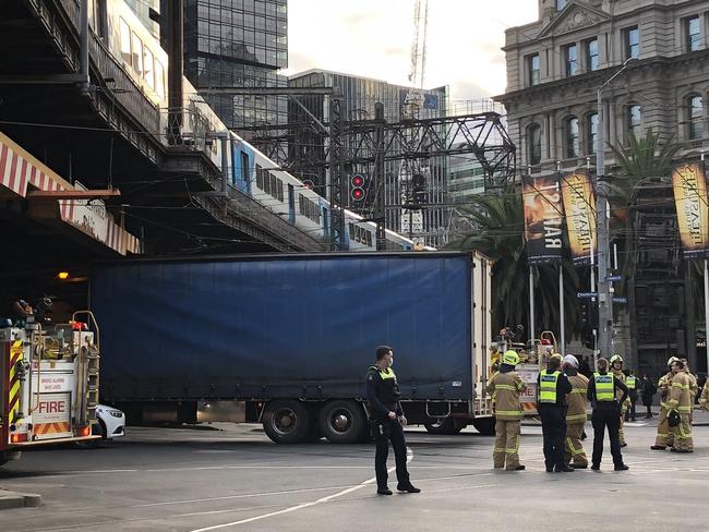 The truck that struck the rail bridge on Tuesday afternoon. Picture: Indiana Hansen/Twitter