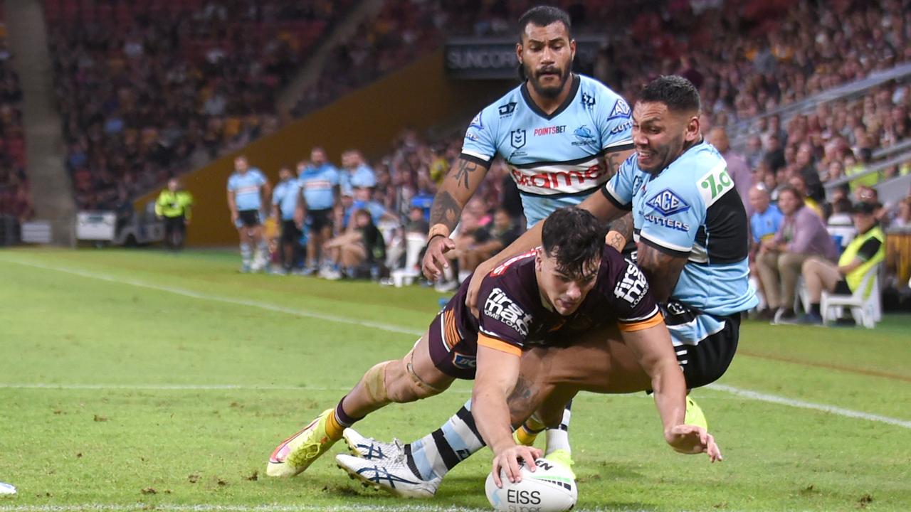 Herbie Farnworth scores. Picture: NRL Imagery