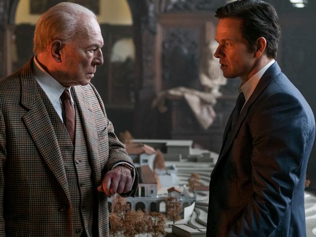 Christopher Plummer with Mark Wahlberg in one of the reshot scenes.