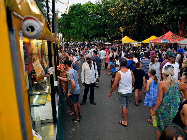 Crowds hoarded through the last Mindil Markets for 2017. Picture: Michael Franchi