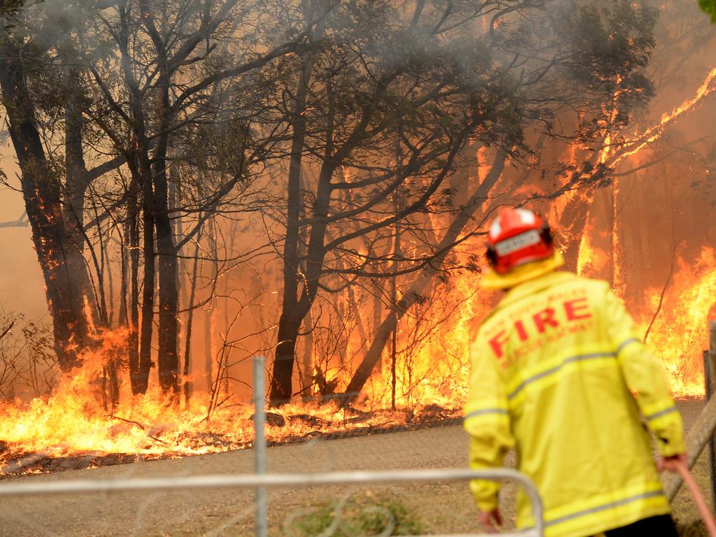 Property protection in Bilpin continues through the Blue Mountains. Picture: Jeremy Piper