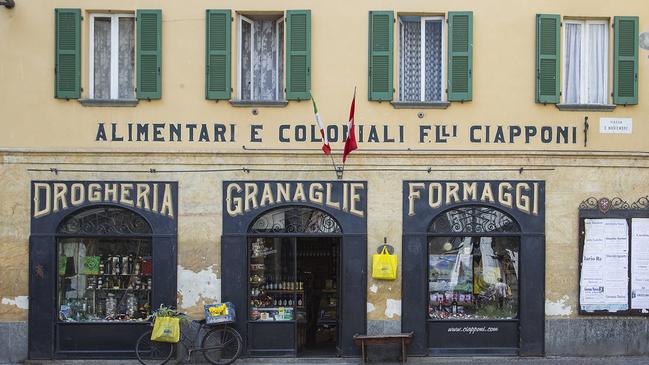 Bottega Fratelli Ciapponi, Morbegno, Italy.