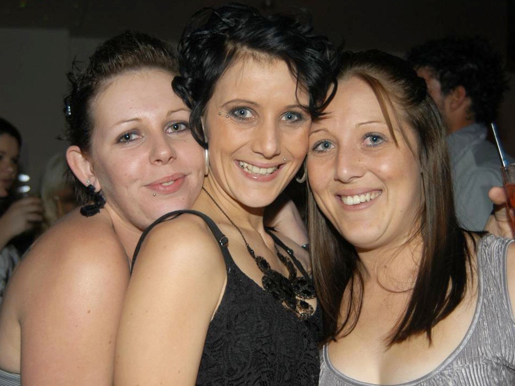 Rian Sheehan, Tamara Akers, Kirsty Akers at Tatts.