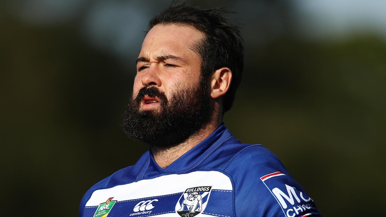 Aaron Woods has jumped ship from the Bulldogs to the Sharks immediately.