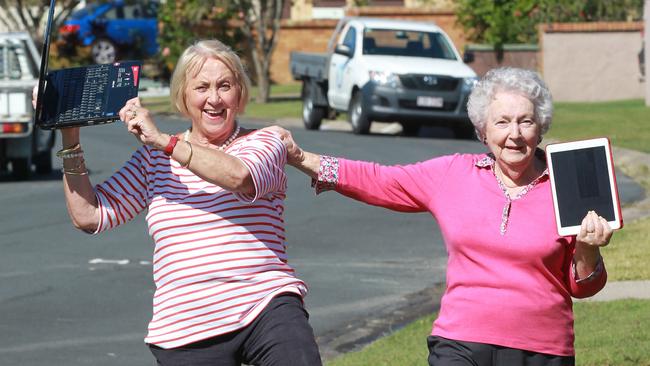 Tweed Heads retirees Shirley Lenton, 85, and Christina Kay, 74, are ready for the Census. Picture Mike Batterham