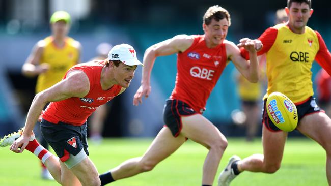 Gary Rohan (left) at Sydney Swans training this week.