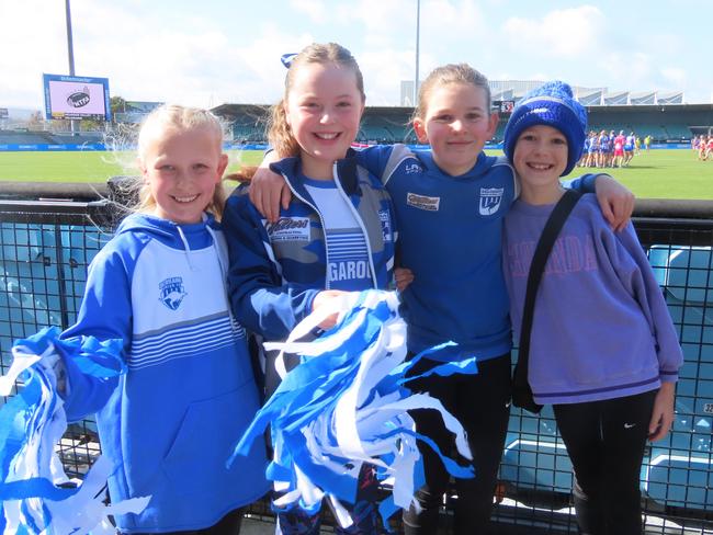 Deloraine fans Nell Sherriff, Scarlett Tangey, Peggy Folder and Hazel Nicholls. Picture: Jon Tuxworth