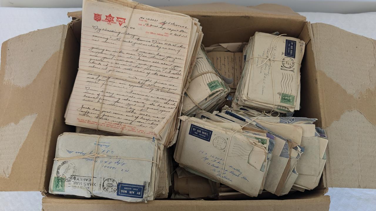 Lynne Smith's parents Frederick Henry Arthur Mortley and Elwyn Betty Mortley wrote love letters to each other during WWII. They have only recently been discovered in a home at Balgowlah Heights. They will be reunited with Lynn Smith who now lives in Queensland.