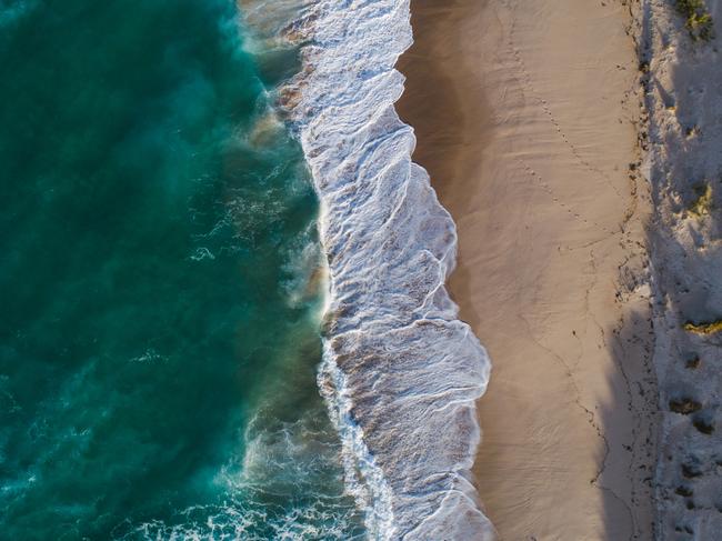 Martha Lavinia Beach, King Island. Picture: Stu Gibson/Tourism Tasmania.