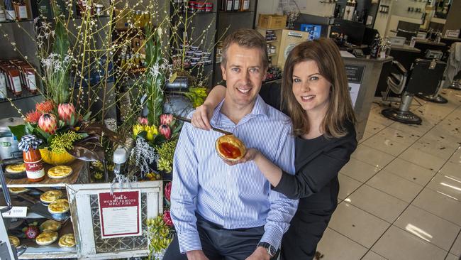 Joel and Susan Watson of Joels Salon de Men with their Sweeney Todd inspired shop window decoration for Carnival of Flowers. Friday. 18th Sep 2020