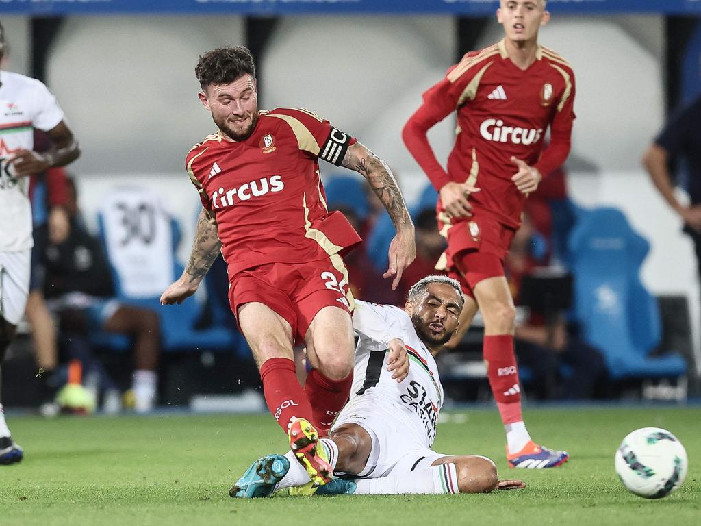 Aiden O'Neill (left) has embraced the captaincy at Standard Liege. Picture: Bruno Fahy / BELGA / AFP