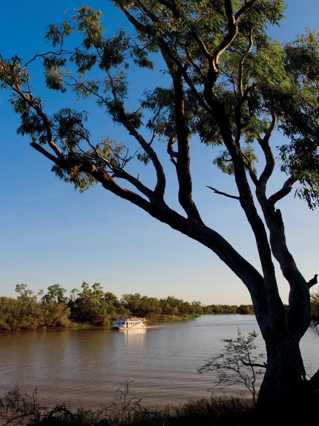 The Thomson River at Longreach. Picture: TEQ