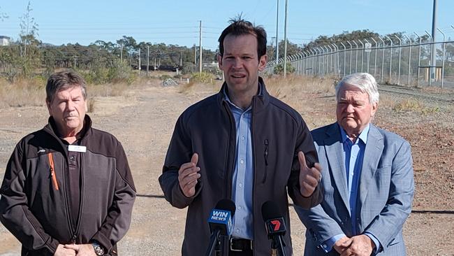 Flynn MP Ken O'Dowd and Queensland Senator Matt Canavan have endorsed Ron Harding as the LNP candidate for Gladstone.