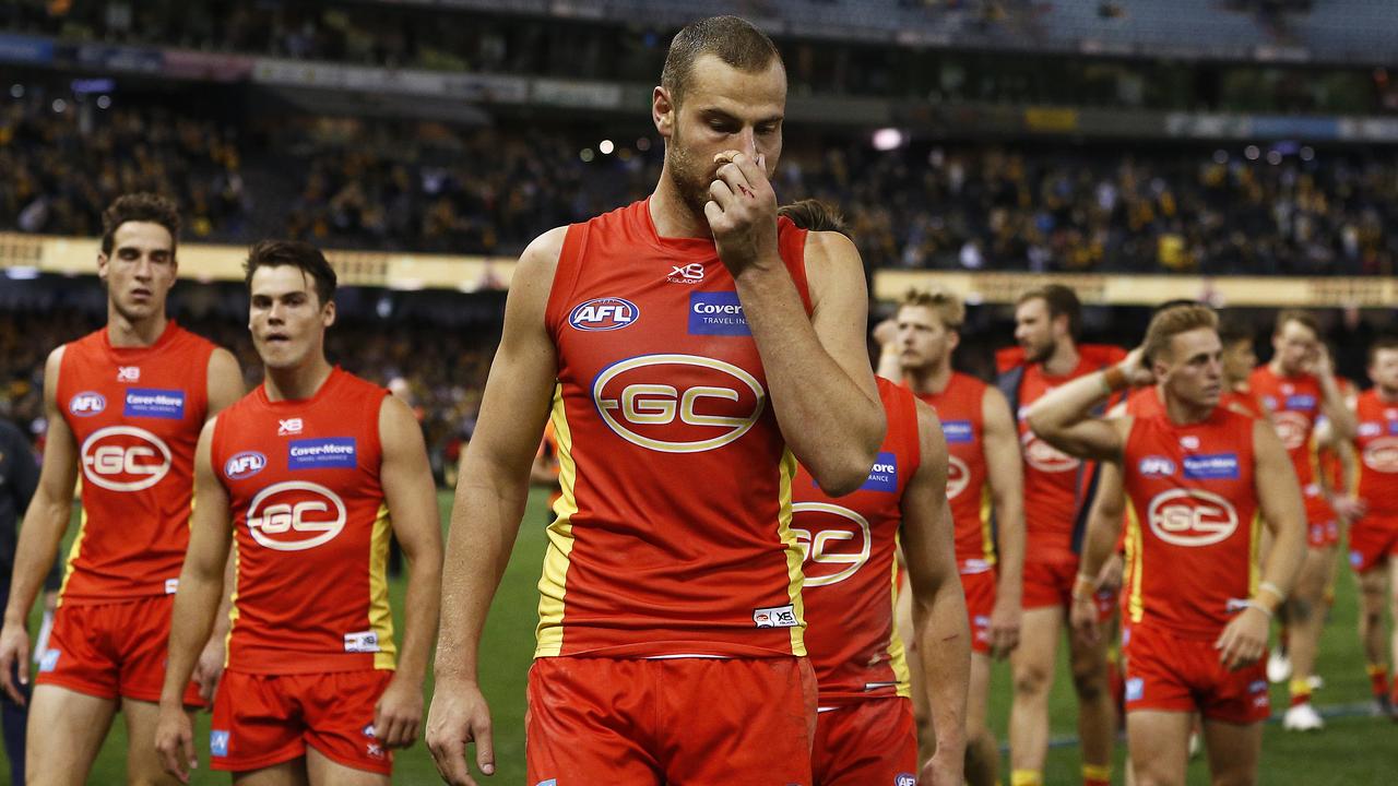 It has been a long season for the Suns. Photo: AAP Image/Daniel Pockett