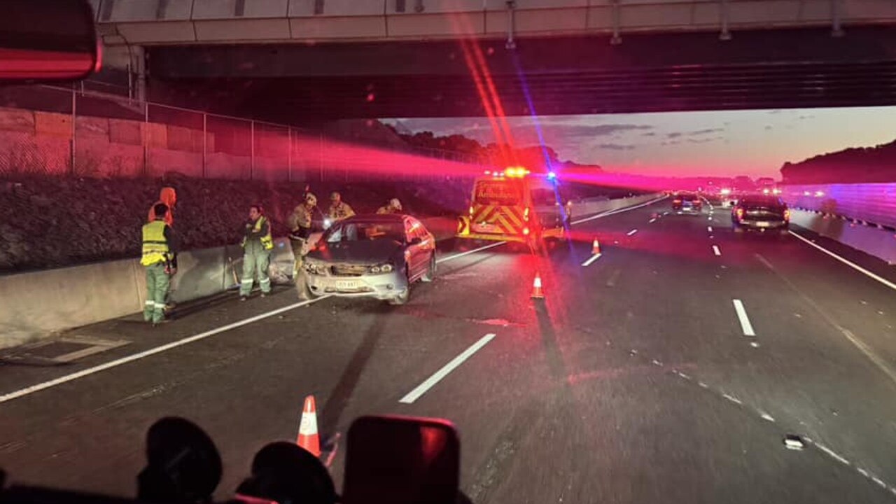 Southern Expressway delays after crash near Majors Rd exit | The Advertiser