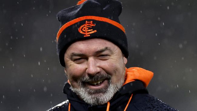 MELBOURNE, AUSTRALIA - AUGUST 18: Coach Daniel Harford is pictured during a Carlton Blues AFLW training session at Ikon Park on August 18, 2022 in Melbourne, Australia. (Photo by Jonathan DiMaggio/Getty Images)