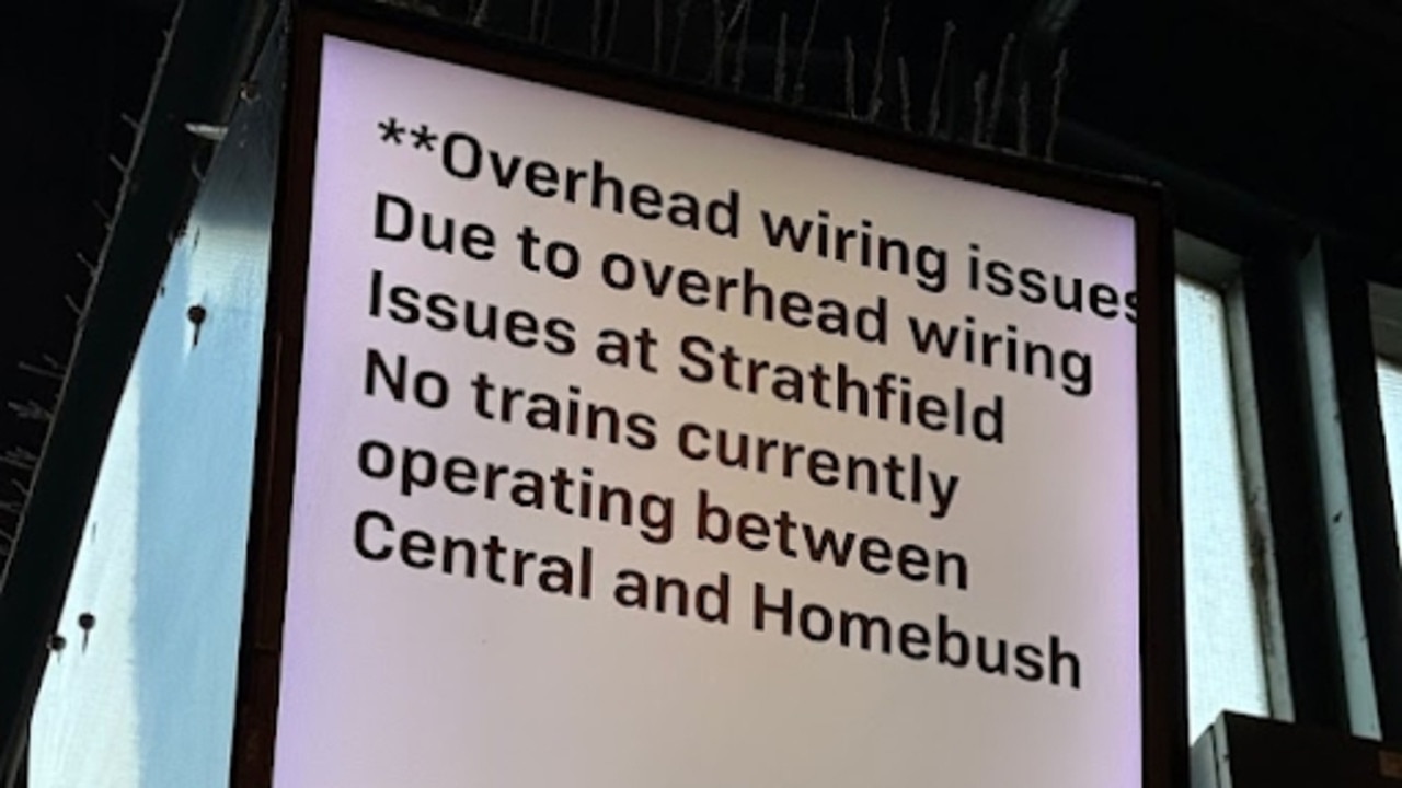 Chaotic scenes as train delays rock Sydney