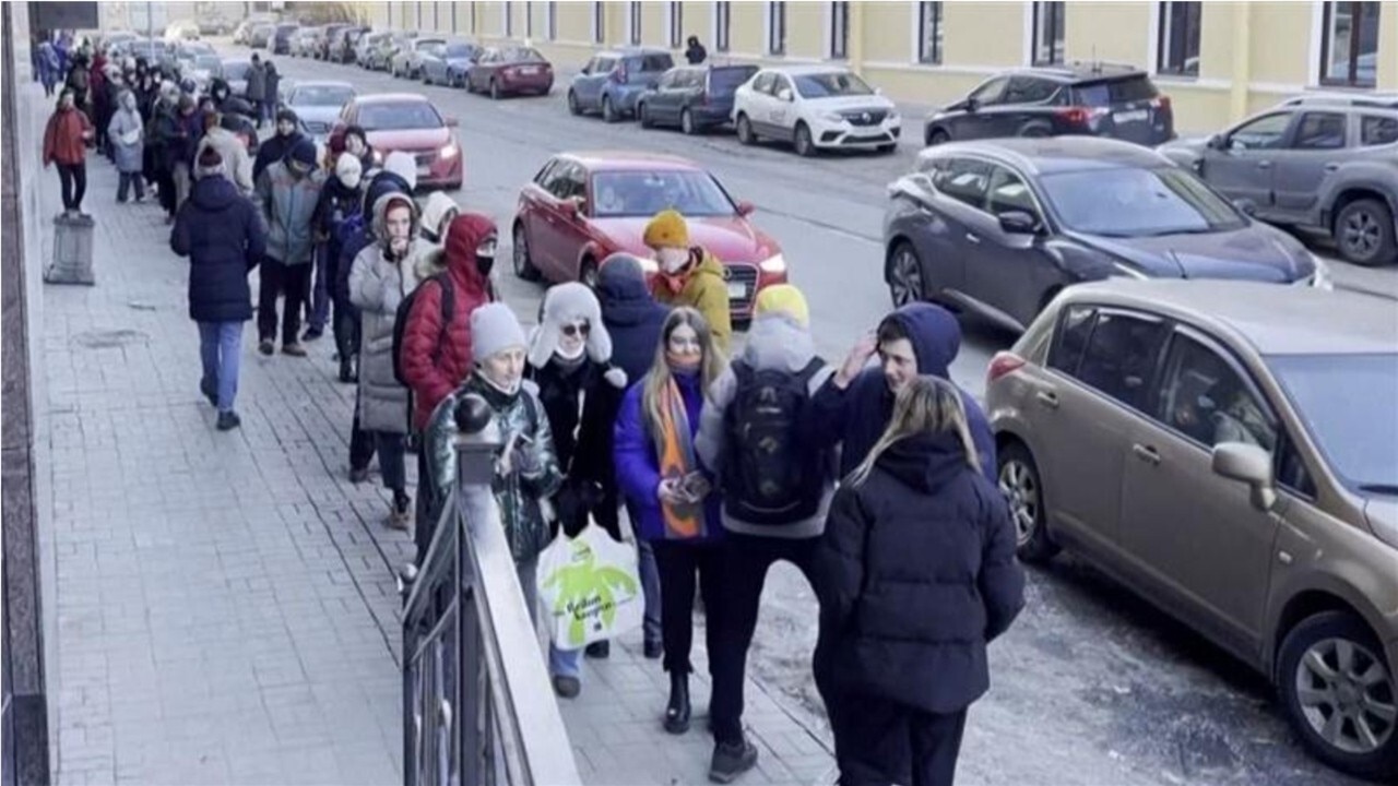 Russians rush to withdraw cash as Putin's Ukraine invasion hits individuals at home