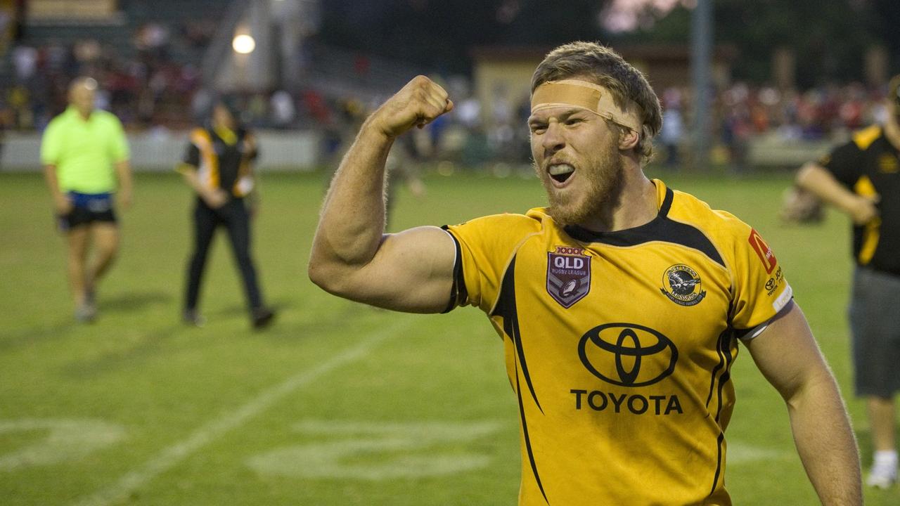 Ben Reuter gestures to the crowd after the Hawks win. Photo: Kevin Farmer