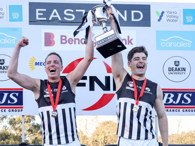 EFNL 2023 Division 4 Grand Final: Kilsyth v Surrey Park at East Ringwood Reserve, Mt Dandenong Rd.  Surrey Park celebrate winning the Grand Final. Picture : George Sal