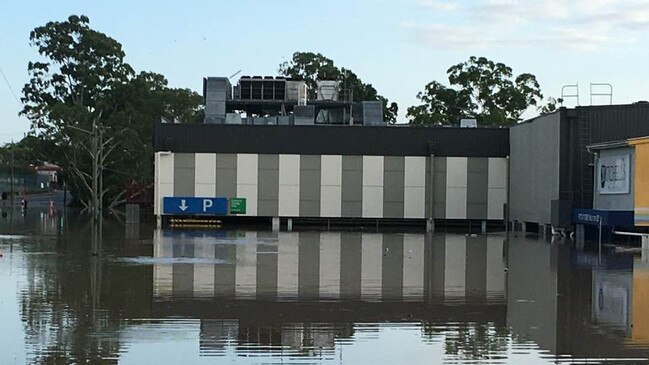 Major flooding starts in Maryborough as the Mary River rises. Photo: Robyne Cuerel