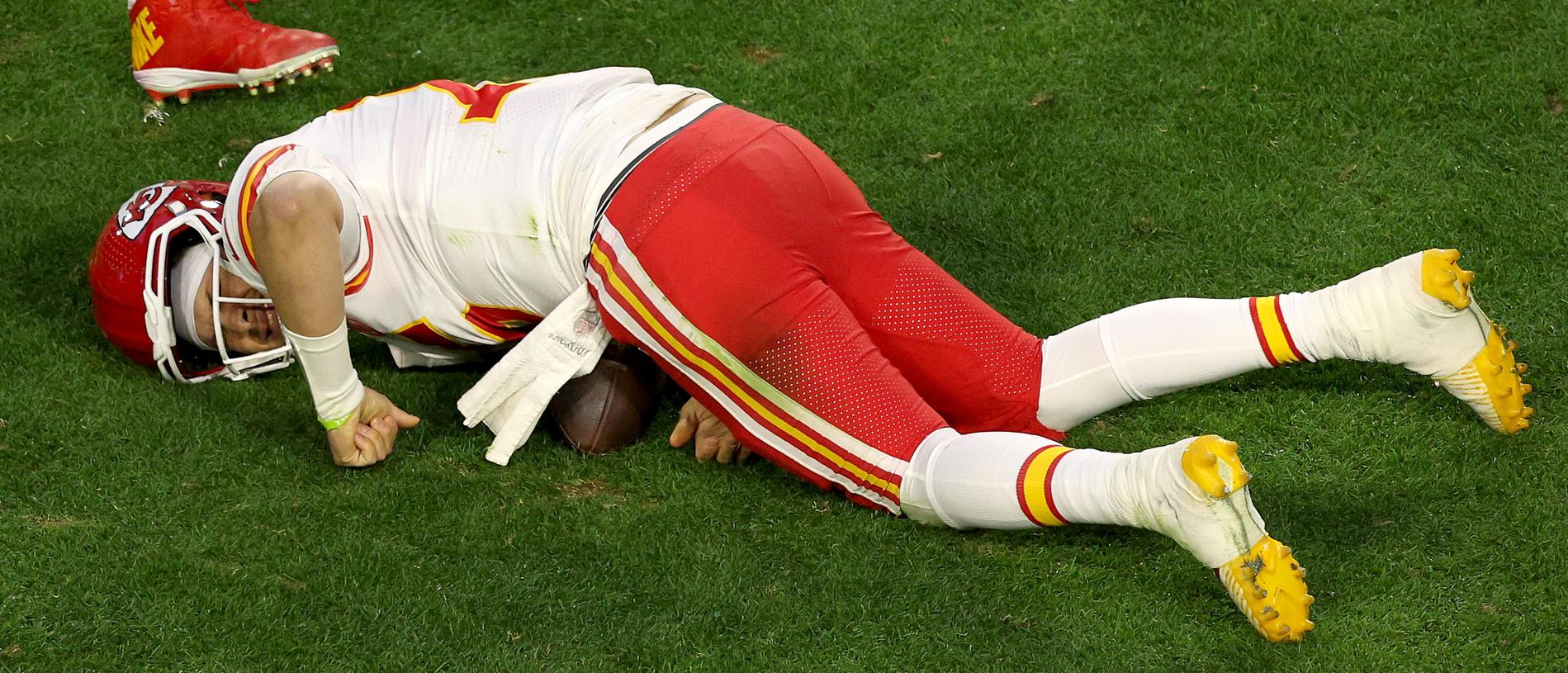 Super Bowl 2023: Chiefs' questionable decision to kick field goal ends in  disastrous doink