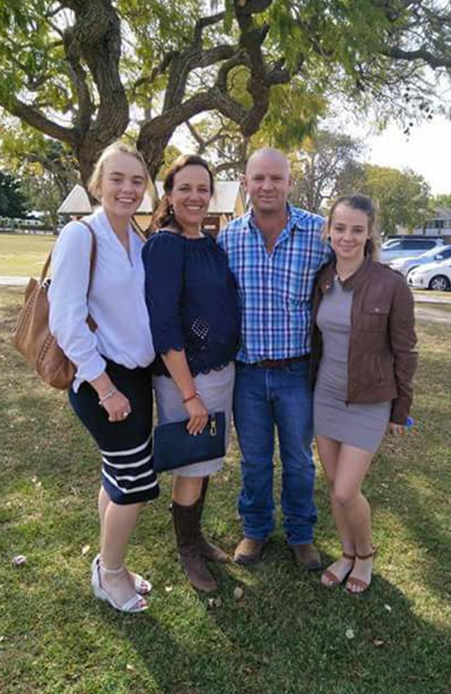 Dolly Everett (right) with her family, (L-R) sister Meg, mother Kate and Dad Tick.