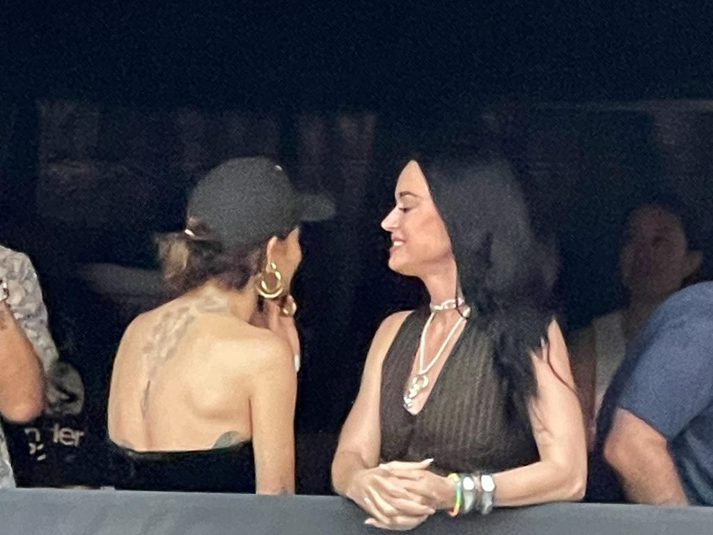 Katy Perry chatting to Rita Ora.