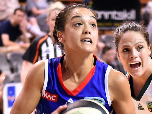 06/12/15 - Adelaide Lightning v Dandenong Rangers WNBL game at ADELAIDE ARENA. Adelaide's Leilani Mitchell takes the ball to the basket in front of Dandenong's Annalise Pickrel. Photo Tom Huntley