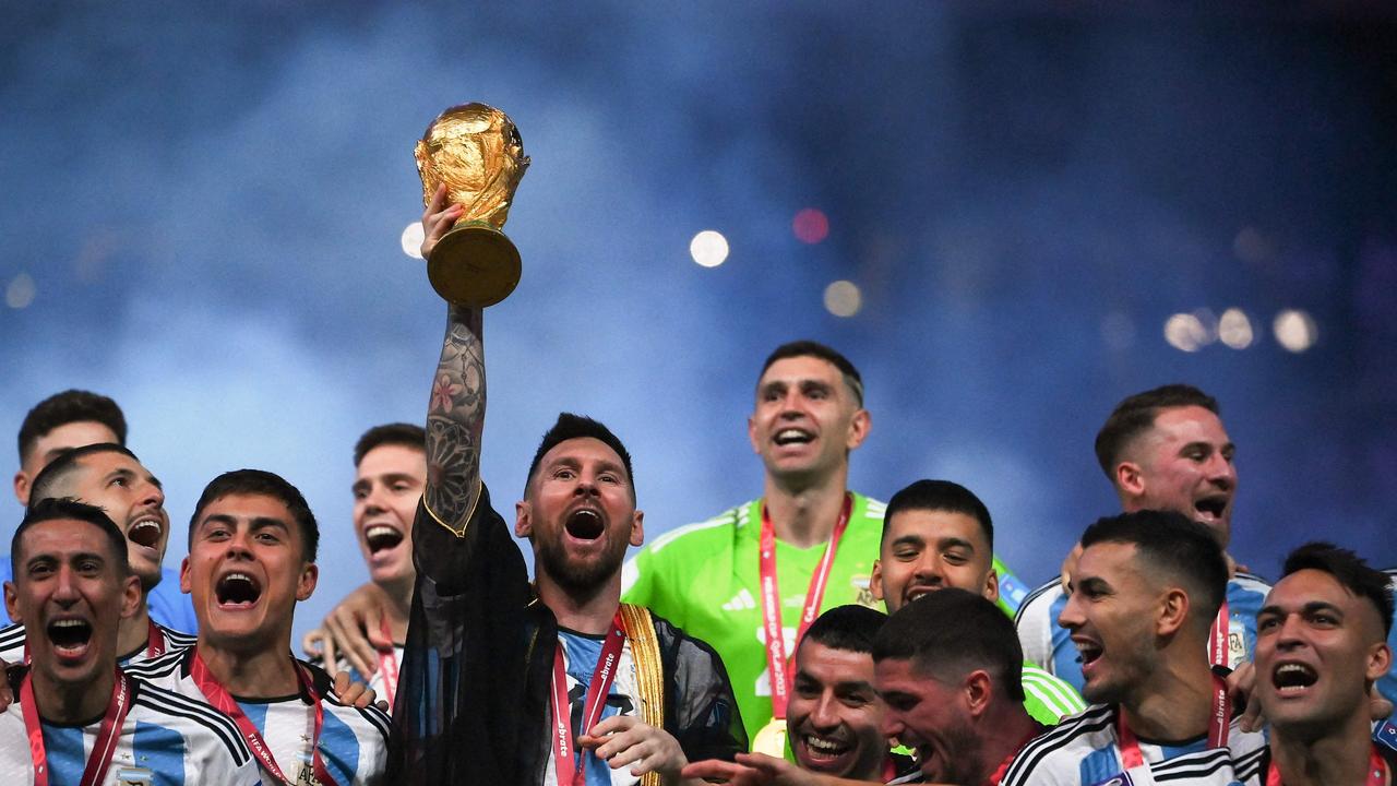FIFA delete tweet that mocked Cristiano Ronaldo after Lionel Messi's World  Cup win - Mirror Online