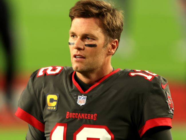 TAMPA, FLORIDA - NOVEMBER 23: Tom Brady #12 of the Tampa Bay Buccaneers looks on prior to facing the Los Angeles Rams at Raymond James Stadium on November 23, 2020 in Tampa, Florida.   Mike Ehrmann/Getty Images/AFP == FOR NEWSPAPERS, INTERNET, TELCOS & TELEVISION USE ONLY ==