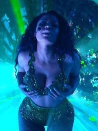 The queen of unforgettable performances.