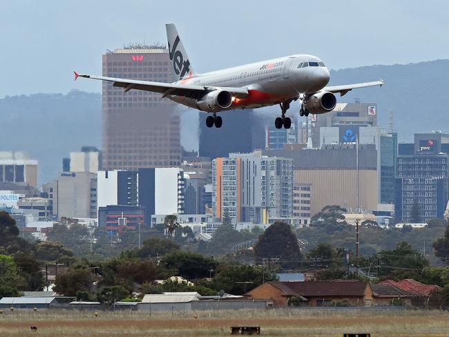 <span id="U6325041281621UC" style="font-stretch:96%;">Changing the passenger flight ban at Adelaide Airport by as little as an hour could create a $500 million economic boost</span>.