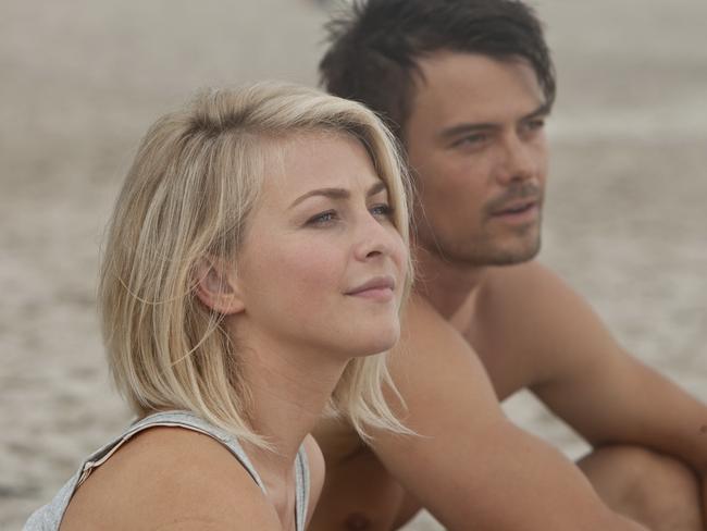 Josh Duhamel and Julianne Hough in a scene from film Safe Haven