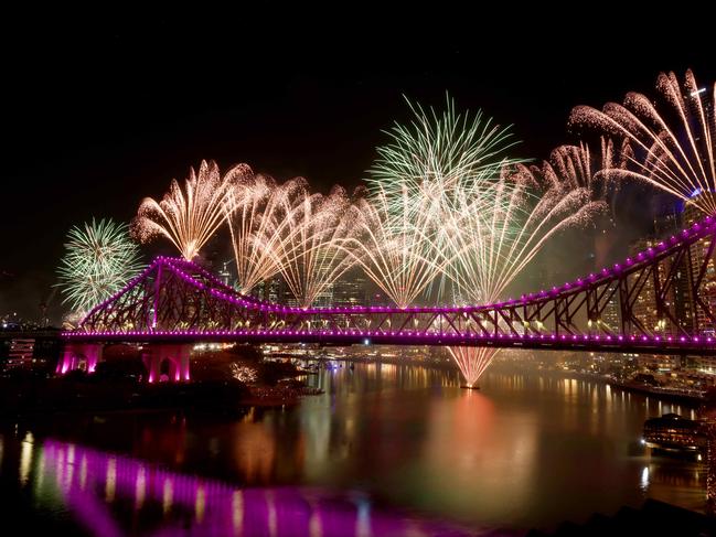 Fireworks at Riverfire from Howard Smith wharves, City, September 2023 – Photo Steve Pohlner