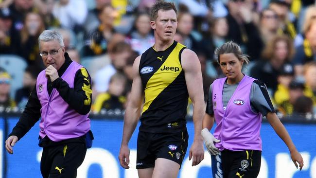 Jack Riewoldt is taken from the ground after being concussed.