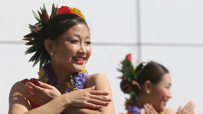 Rena Odanaka and Hitomi Yasuda of Gold Coast Hula Dance School