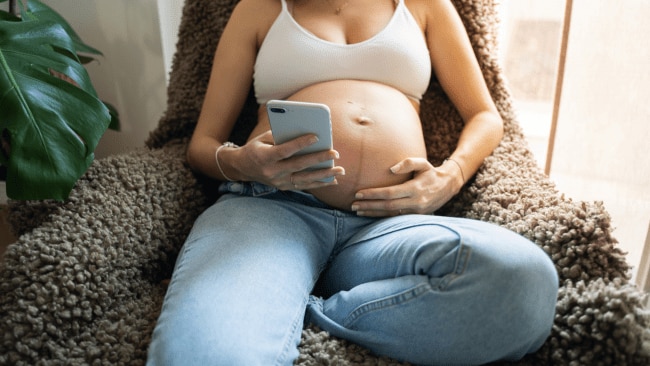 4 easy ways to make the festive season less annoying if you’re pregnant