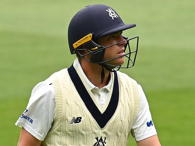 MELBOURNE, AUSTRALIA - NOVEMBER 07: Marcus Harris of Victoria walks from the field after being dismissed by Sean Abbott of New South Wales during day three of the Sheffield Shield match between New South Wales and Victoria at Melbourne Cricket Ground, on November 07, 2021, in Melbourne, Australia. (Photo by Quinn Rooney/Getty Images)