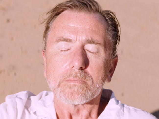 Tim Roth in the fiim Sundown