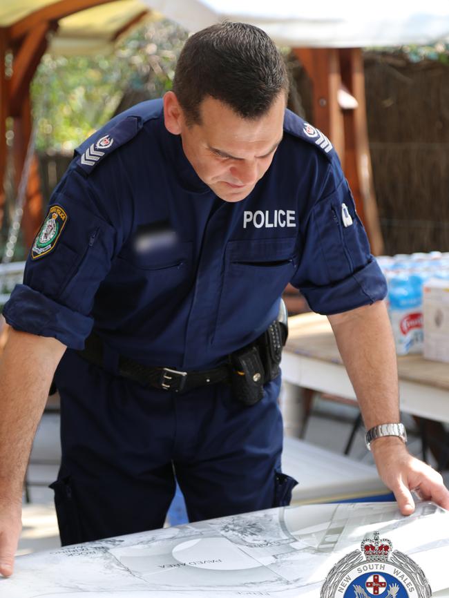 Police preparing to being the search Picture: NSW Police