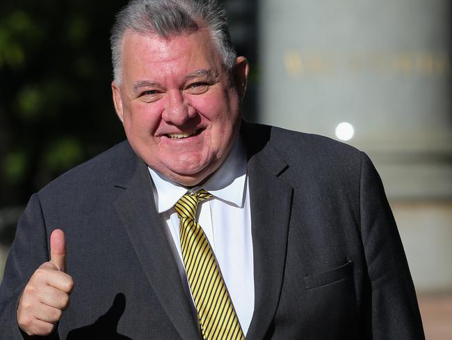 SYDNEY, AUSTRALIA - NCA NewsWIRE Photos- JULY 11 2023:  Craig Kelly pictured arriving at the Federal court in Sydney for his trial; AEC v Craig Kelly Federal Trial, The AEC claims the ex-politician did "public harm" by displaying UAP posters before this year's federal election that did not properly display required details of the party. Picture: NCA NewsWire /Gaye Gerard