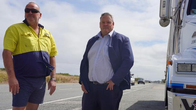 Dawson MP Andrew Willcox launched a campaign calling for the return of 80:20 federal and state government funding for Bruce Highway road projects. He was joined at the campaign launch by transport business owner John Warren.