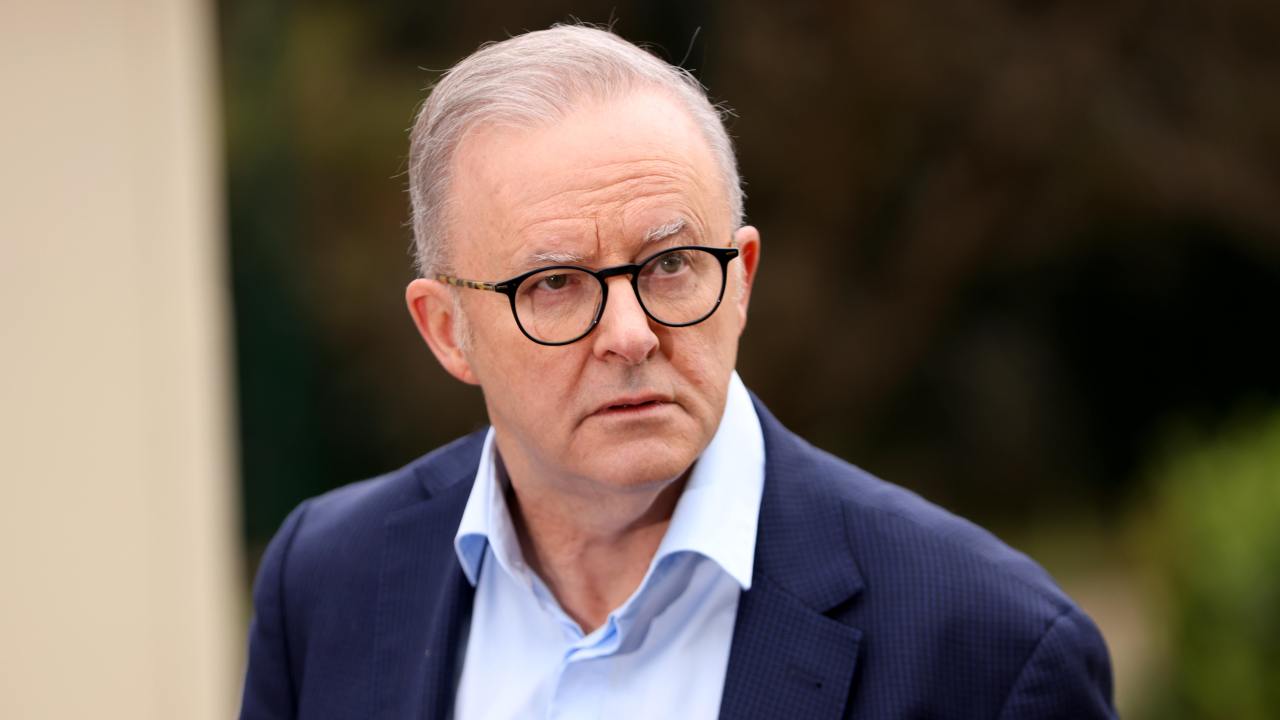 SYDNEY, AUSTRALIA - NewsWire Photos MAY 31, 2024: Prime Minister Anthony Albanese at a press conference after a tour of a social housing project in Russell Lea .
Picture: NewsWire / Damian Shaw