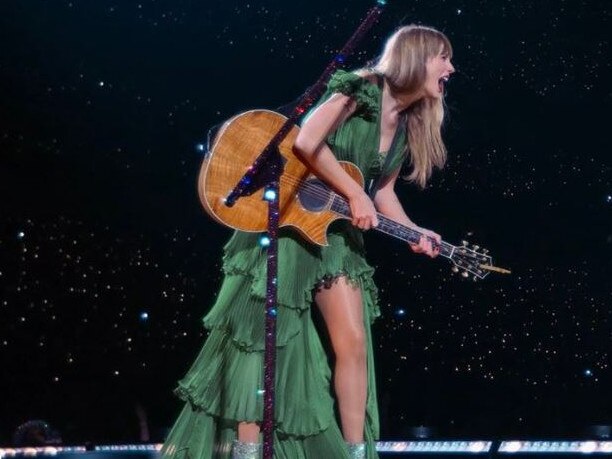 Taylor Swift told the crowd she's "never been happier" at her latest concert.