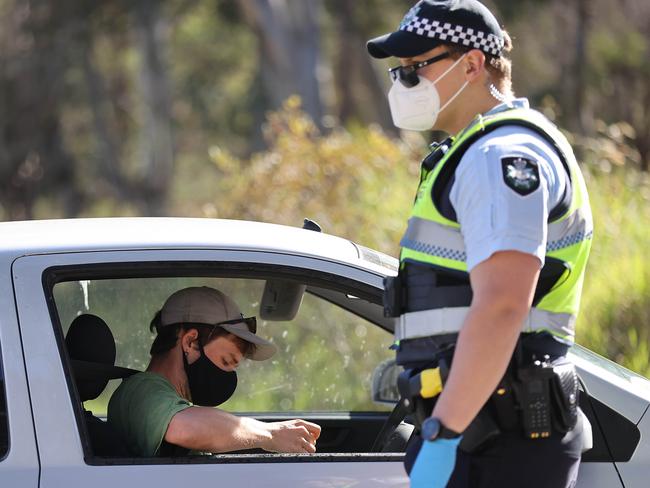 CANBERRA, AUSTRALIA NewsWire Photos - SEPTEMBER 17, 2021: General coverage of Covid-19 related activity as Canberra's lockdown continues.The AFP conducted a random COVID-19 check at  the ACT/NSW border, as the border closers continue in the ACT.Picture: Newswire/Gary Ramage