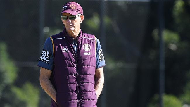 Coach Wayne Bennett during the Brisbane Broncos training session in Brisbane, Wednesday, August 22, 2018. (AAP Image/Dave Hunt) NO ARCHIVING