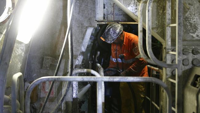 North West Rail Link: 35m of concrete-lined tunnel being built every ...